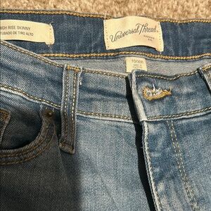 Universal Thread Women's High Rise Skinny Jeans - Light Blue